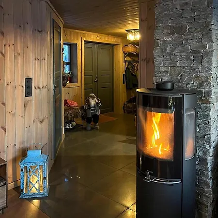 Family With Dual Kitchen In Gautefall * Drangedal