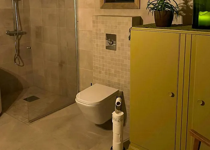 Family With Dual Kitchen In Gautefall Drangedal