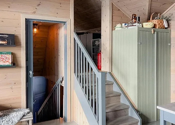 Family With Dual Kitchen In Gautefall Drangedal