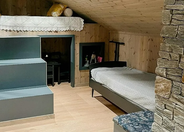 Family With Dual Kitchen In Gautefall Drangedal