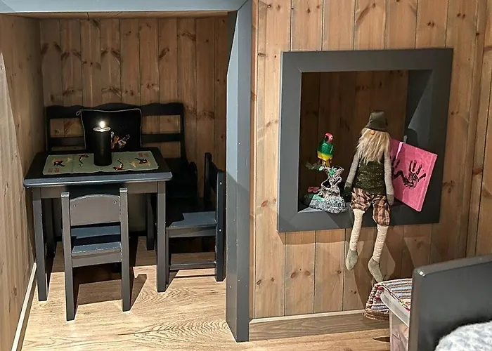 Family With Dual Kitchen In Gautefall Nyaraló Drangedal